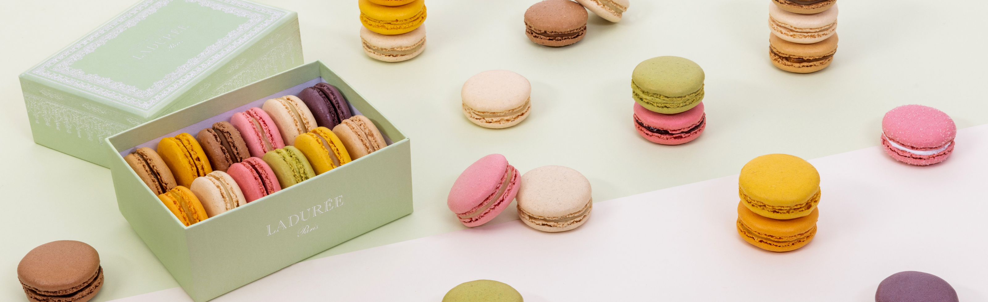 Compose your own macarons gift box