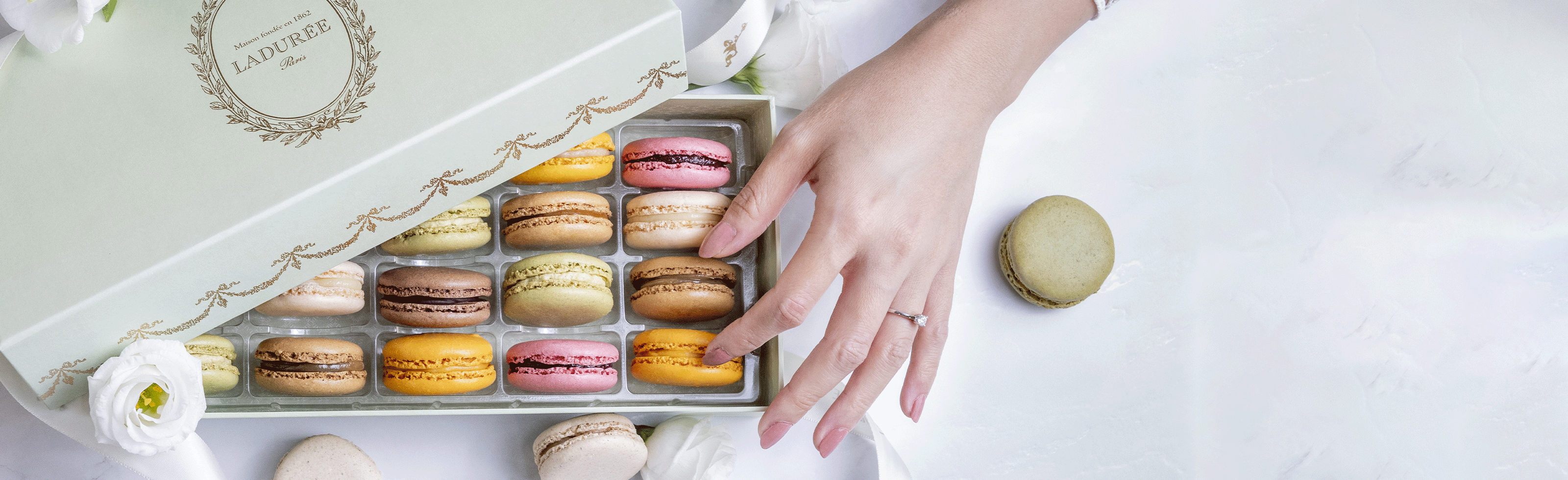 Le coffret de macarons à composer