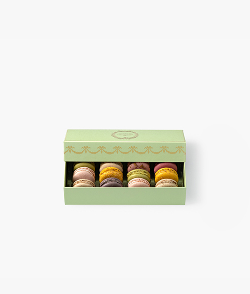 This House classic is the perfect box to start a collection of our finest Ladurée cases. Also available in pink.
