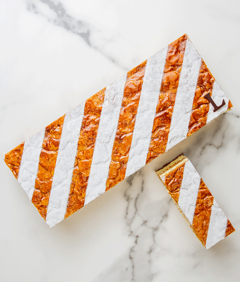 Discover our iconic vanilla millefeuille in 4- and 6-portion entremets.