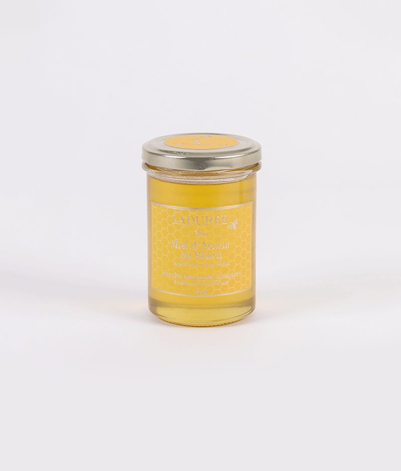 Le miel d'Acacia récolté dans la région du Béarn s’apprécie aussi bien sur une bonne tartine de pain, dans un yaourt ou pour sucrer délicatement un thé.