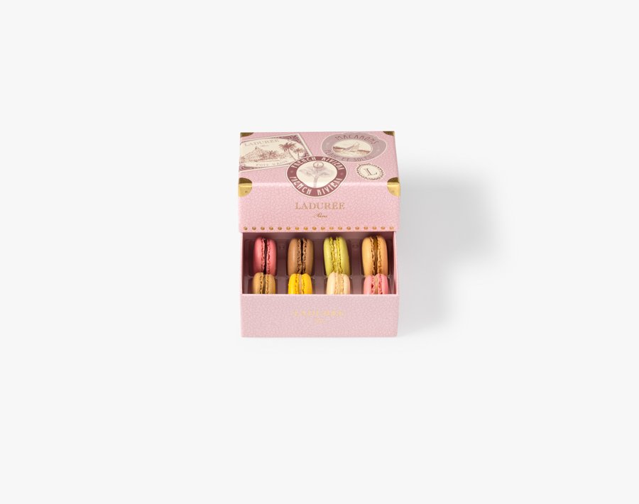 Destination sun, sweet life and macarons, with the French Riviera boxed set celebrating the Côte d'Azur, its landscapes and beaches.