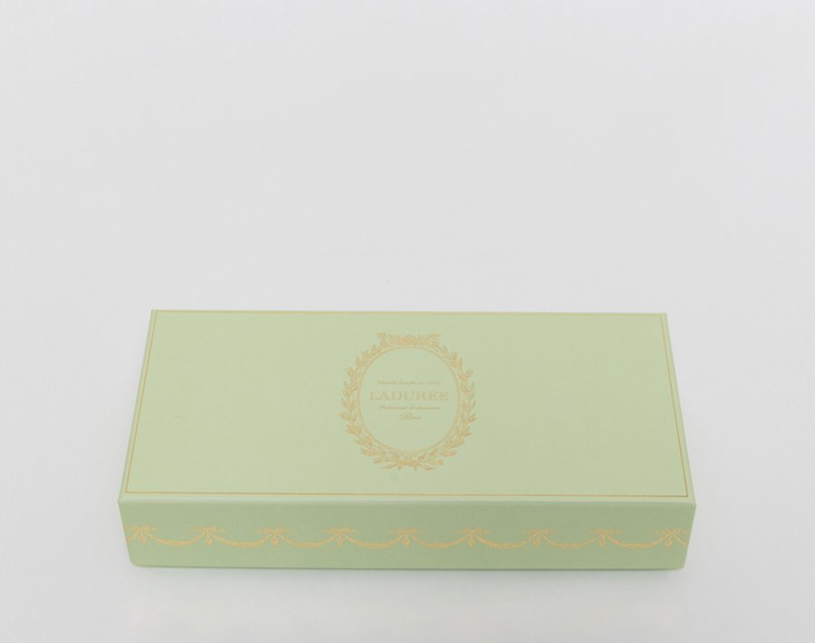 Gift box decorated with the emblatic Ladurée green